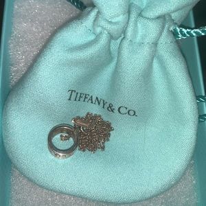 tiffany & co. atlas open pendant necklace 16”